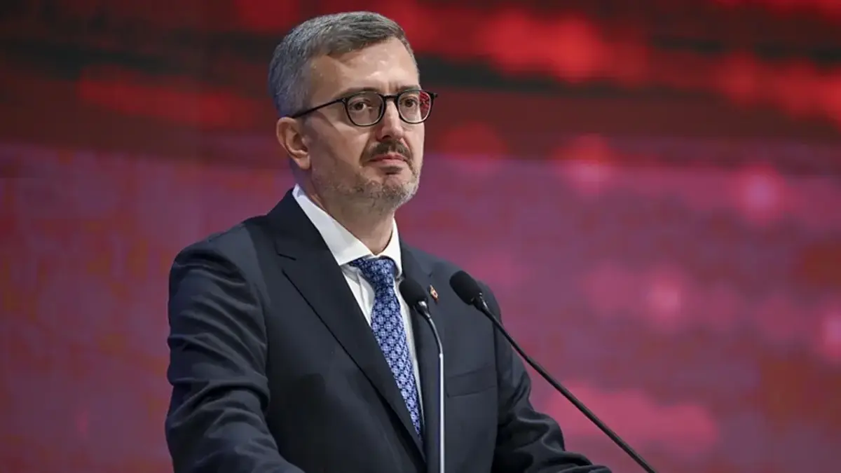 Directeur de la communication Duran : Nous devons dire ensemble « stop » à la désinformation