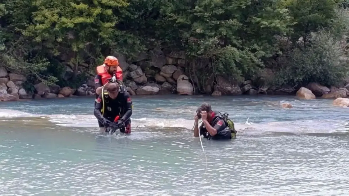 Il s'est perdu dans le ruisseau où il est allé se rafraîchir.