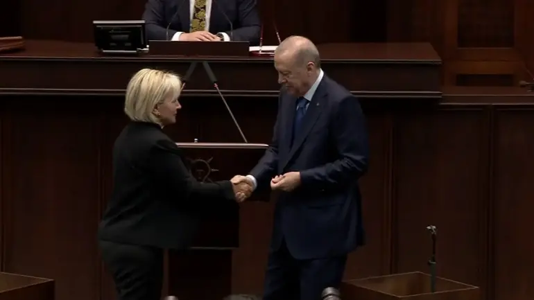 Il a démissionné du CHP : Nimet Özdemir a rejoint le parti AK