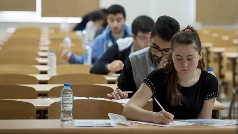 Mauvaise question dans YKS ? Énigme à une seule lettre : Neriman dans le livre, Nermin à l'examen