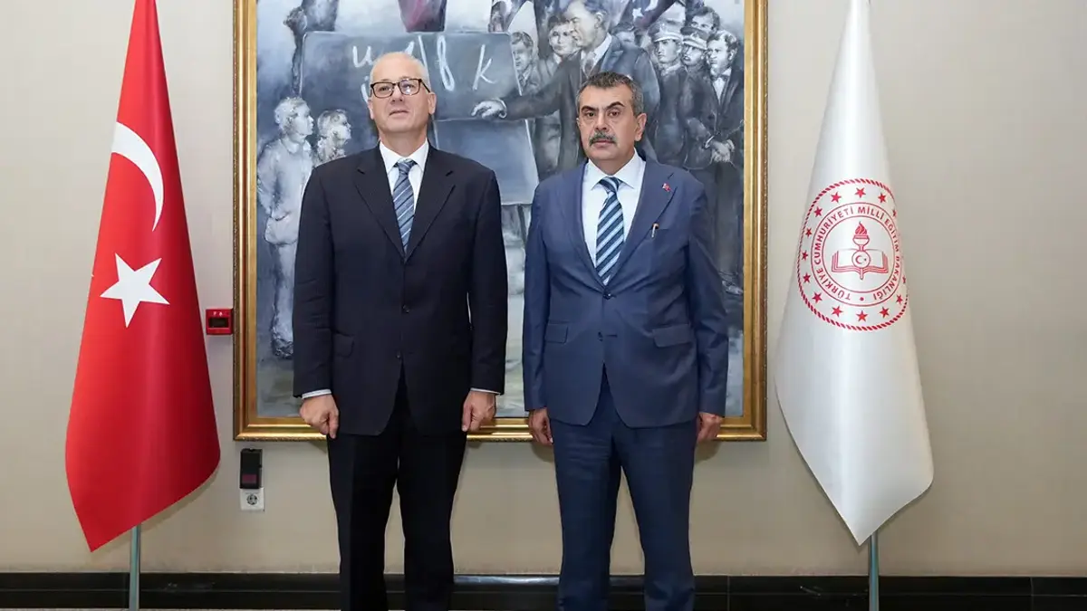 Le ministre Tekin a reçu les ambassadeurs de Russie et d'Egypte