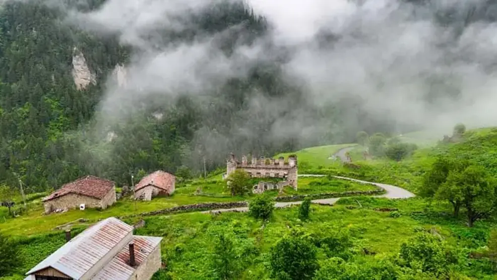 L'endroit où la nature embrasse l'histoire à Gümüşhane : Santa Valley