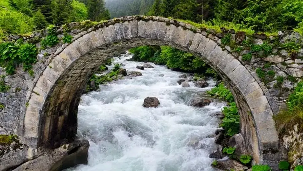 L'endroit où la nature embrasse l'histoire à Gümüşhane : Santa Valley
