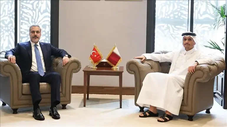 Le ministre Fidan a rencontré son homologue qatari