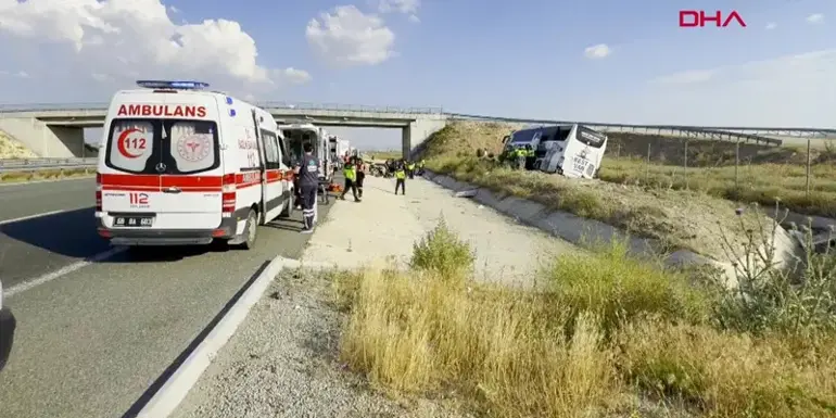DERNIÈRES NOUVELLES | Accident de bus à Aksaray Il y a de nombreux blessés