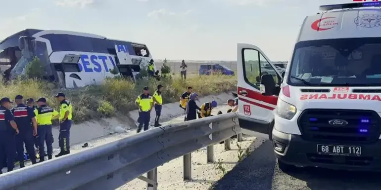 DERNIÈRES NOUVELLES | Accident de bus à Aksaray Il y a de nombreux blessés