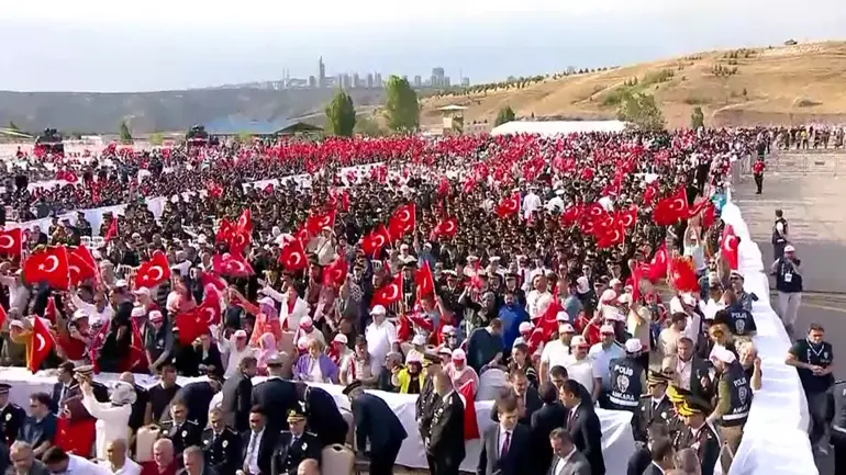 Des programmes de commémoration auront lieu à Beştepe et à la Grande Assemblée nationale turque à l'occasion du 10e anniversaire du 15 juillet.
