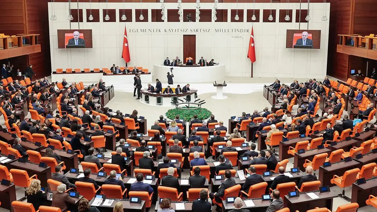 Débat sur « Chypre » à l'Assemblée générale de la Grande Assemblée nationale turque