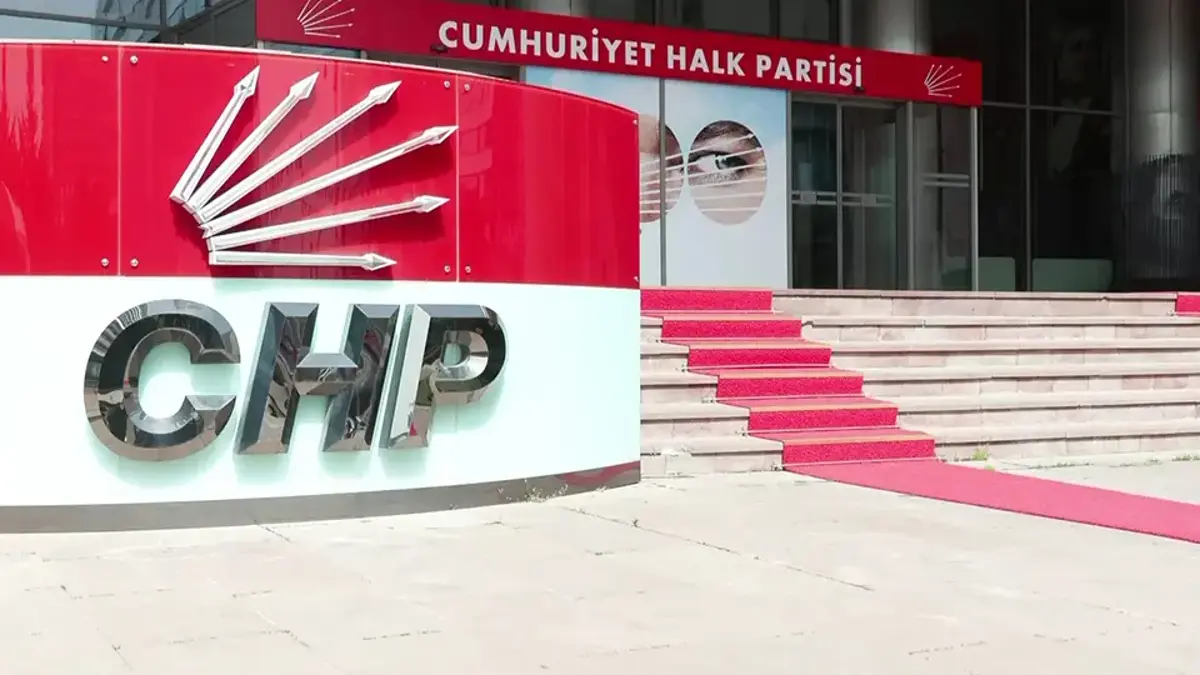 Qui sont ceux qui n’ont pas quitté le CHP et ont dit « je suis de mon parti » ?