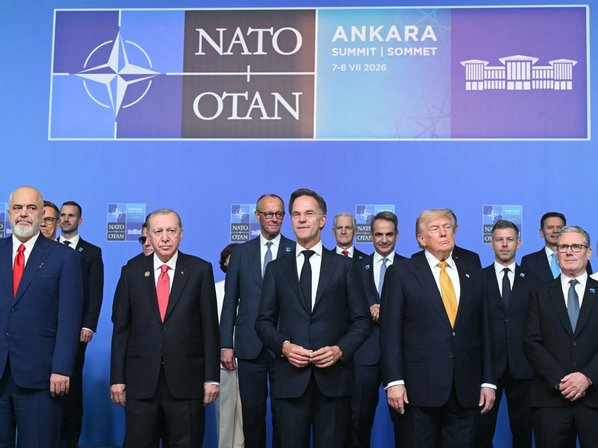 Trump cible l’Espagne, l’OTAN soutient l’Ukraine : l’alliance est-elle toujours unie ?