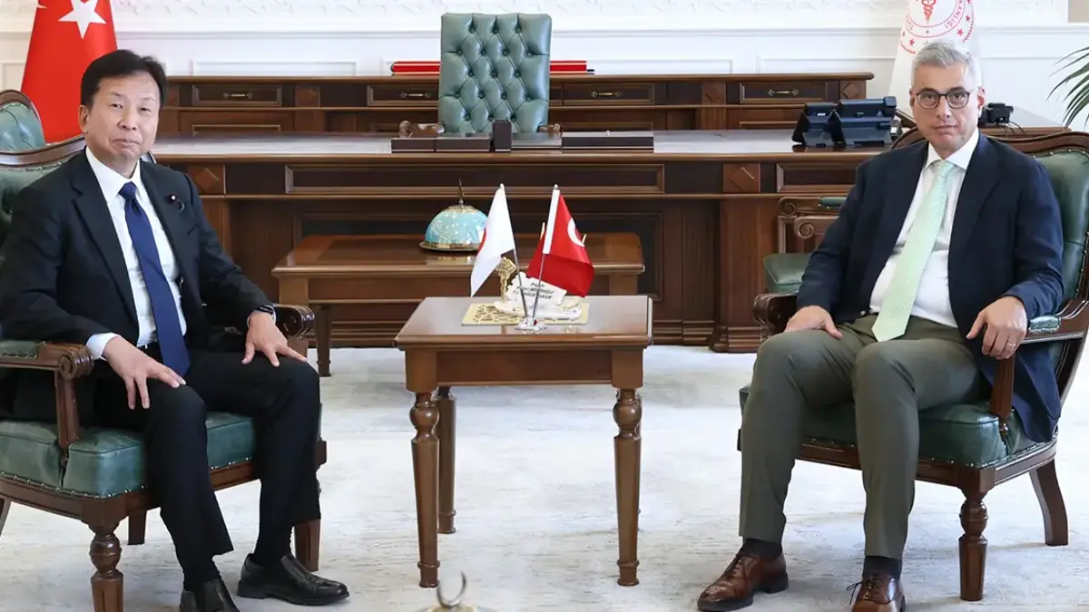 Le ministre Memişoğlu a rencontré Masaki Ogushi, membre de la Chambre des représentants japonaise