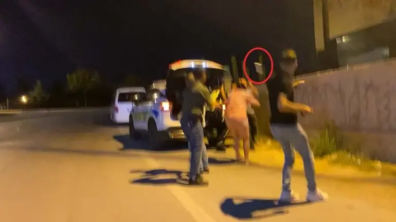 Attaque de marbre contre des journalistes par un conducteur ivre