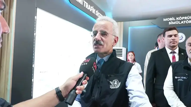 Le ministre Uraloğlu a expliqué sur CNN TÜRK : La Patrie bleue de Turquie est suivie instantanément