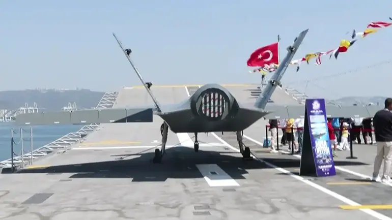 Mustafa Varank s'est entretenu avec CNN TÜRK sur le circuit TCG Anadolu : Nous sommes le seul pays au monde à pouvoir mettre en œuvre ce concept.