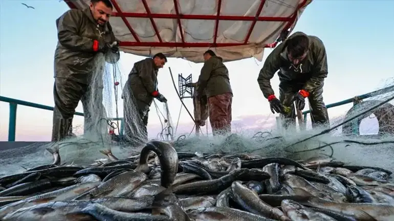 Les pêcheurs comptent les jours pour prendre la mer