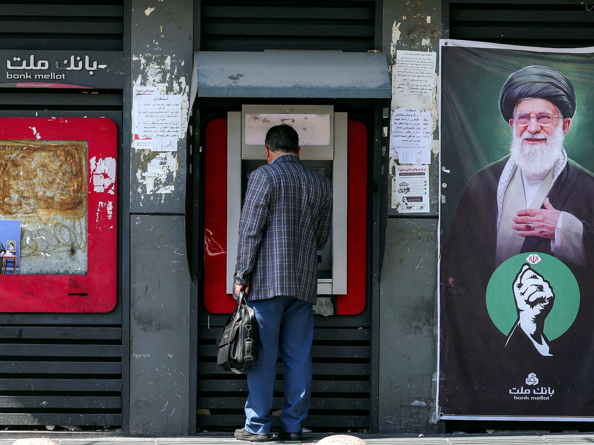 La Turquie révoque la licence d'exploitation de la banque iranienne Mellat à Istanbul
