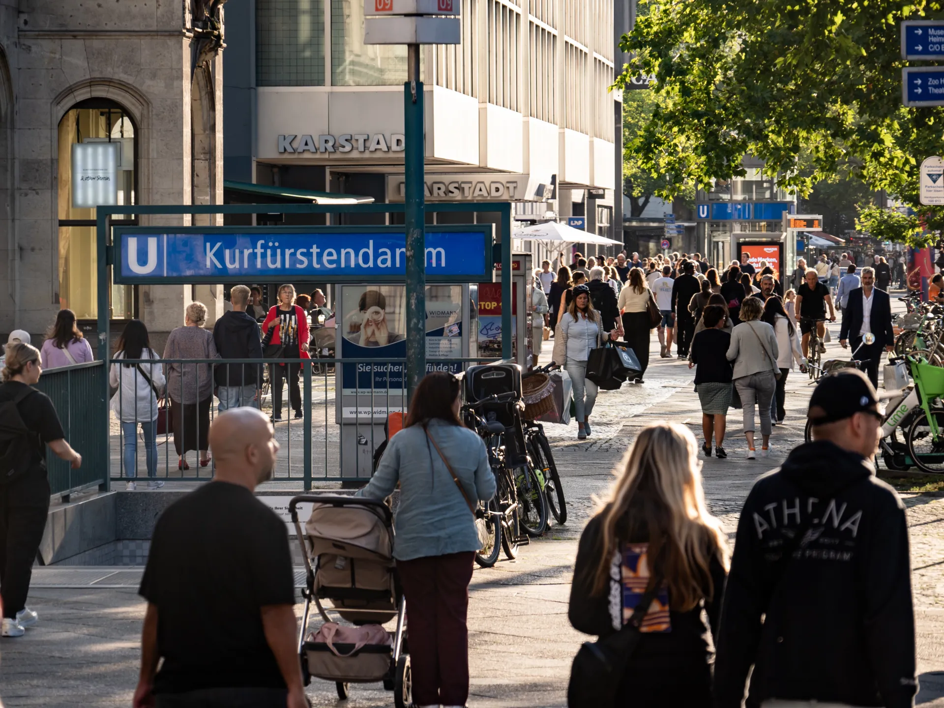 "L'espoir" grandit dans les communautés immigrées de Berlin alors que la gauche gagne au milieu des gains de l'AfD