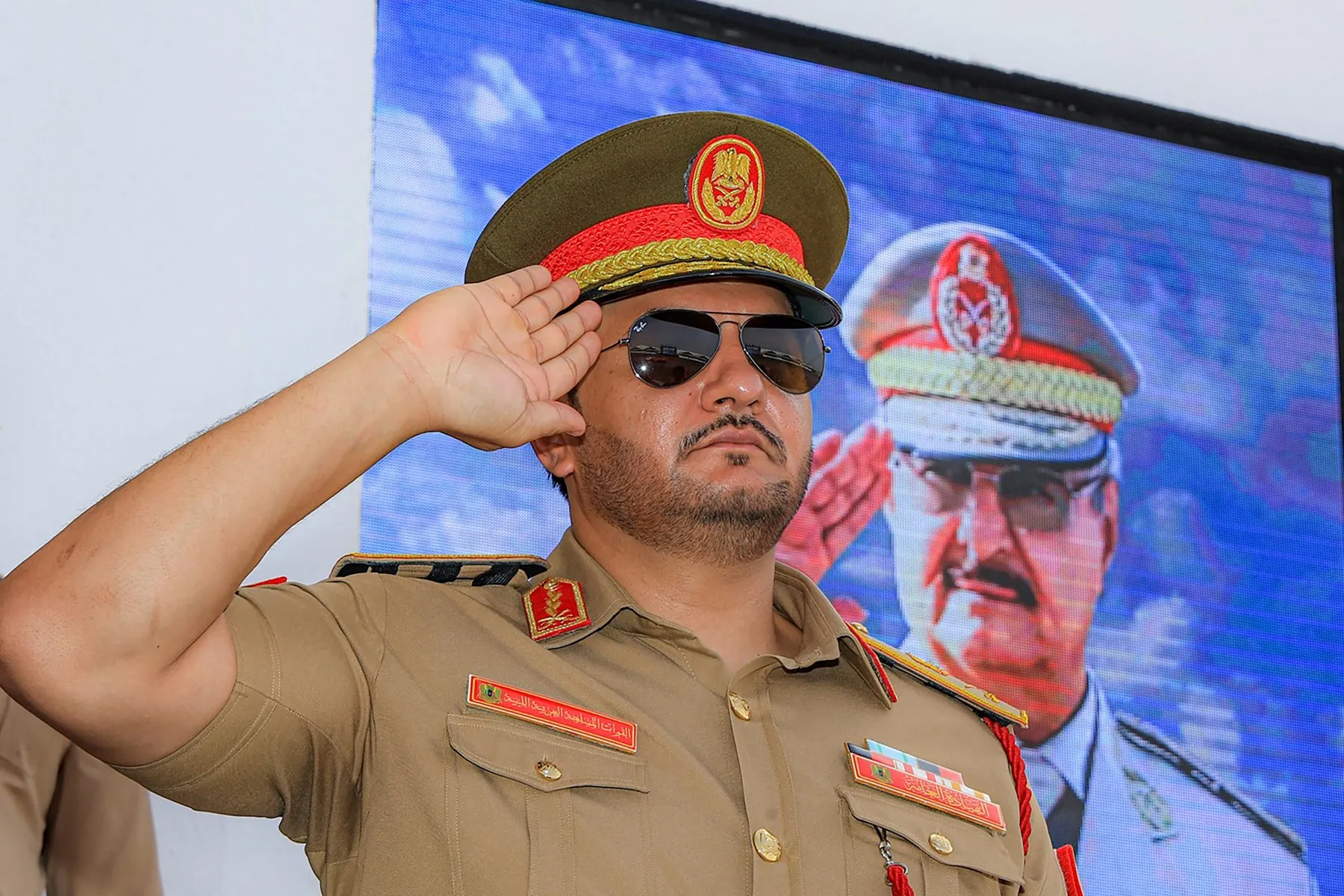 Saddam Haftar vise le trône de Libye